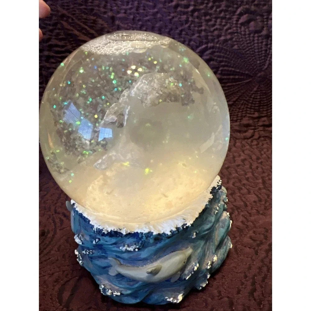 VINTAGE SILVESTRI Sea Cow MUSICAL SNOW GLOBE Manatee W/ Calf Dolphins Ocean Work